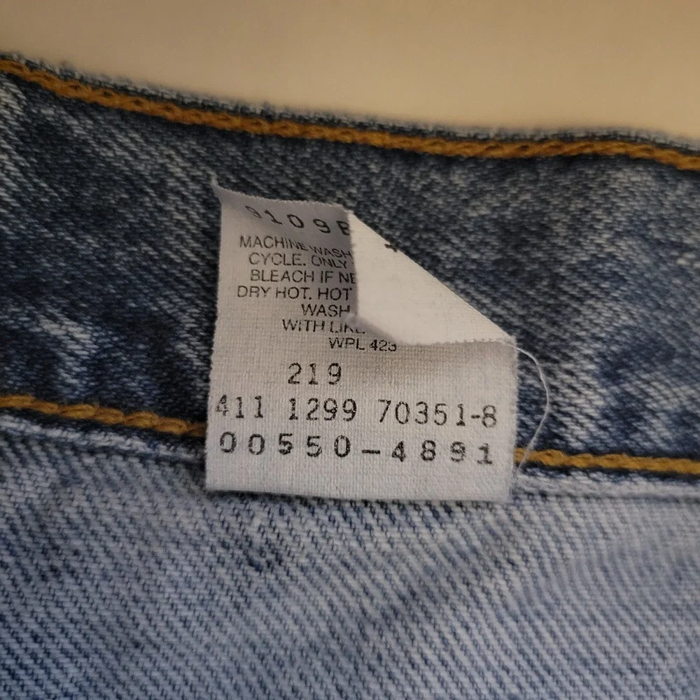 Vintage 90s Levi 550 Relaxed Fit Blue Jeans Men's Size 36x34 1999